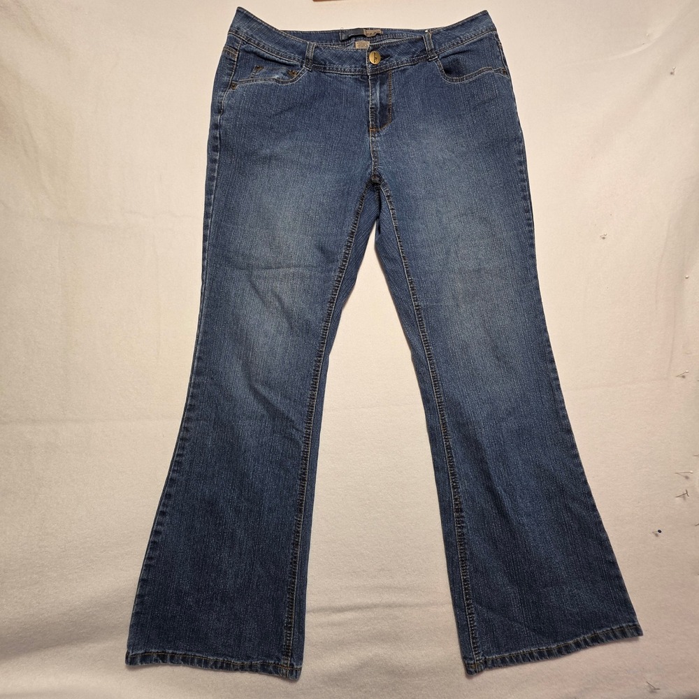 Beau Women 14W Bootcut Jeans Medium Wash Stretch Denim W4766ATC Mid Rise